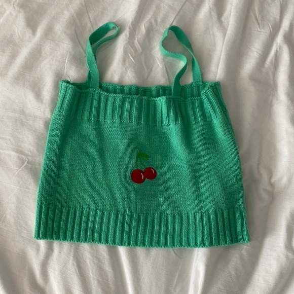 NWOT SWEET AND SINFUL GREEN CHERRY SET CROP TOP/SWEATER XS - Picture 2 of 6